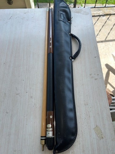 Two piece pool - 57.5”, cue